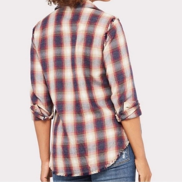 Cloth & Stone Berry Fray Plaid shirt red navy blue flannel distressed Size M - Picture 9 of 9